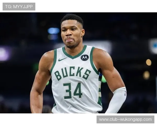 字母哥凭借禁区冲击效率拉开雄鹿反击战术的空间