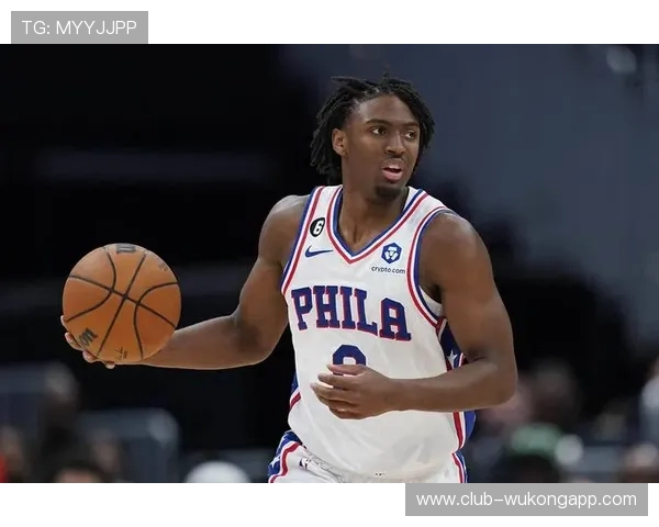 泰雷西·马克西突破制造错位助76人提升关键时刻得分效率