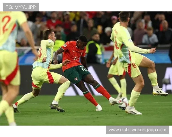 祖比门迪与布斯克茨：新一代中场战术角色与关键差异解析