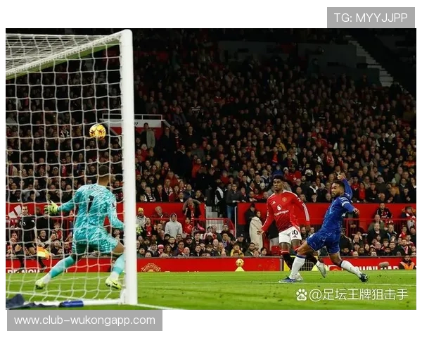 任意球中阻挡门将视线算犯规吗？裁判判罚规则解析