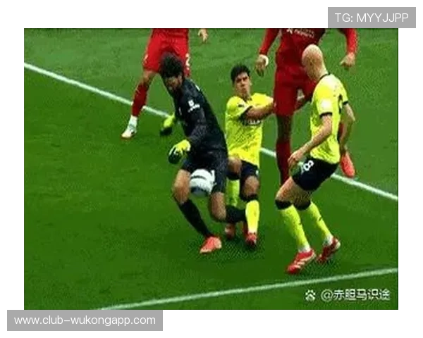 守门员保护规则：什么情况下冲撞门将会被判犯规？