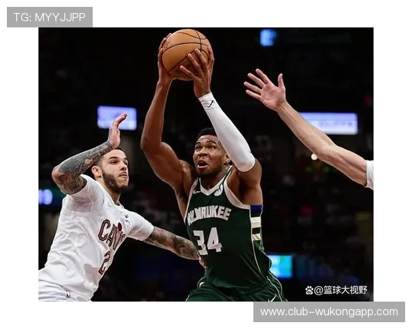 奥尼尔内线强攻拉开篮下空间助队频频得分爆发